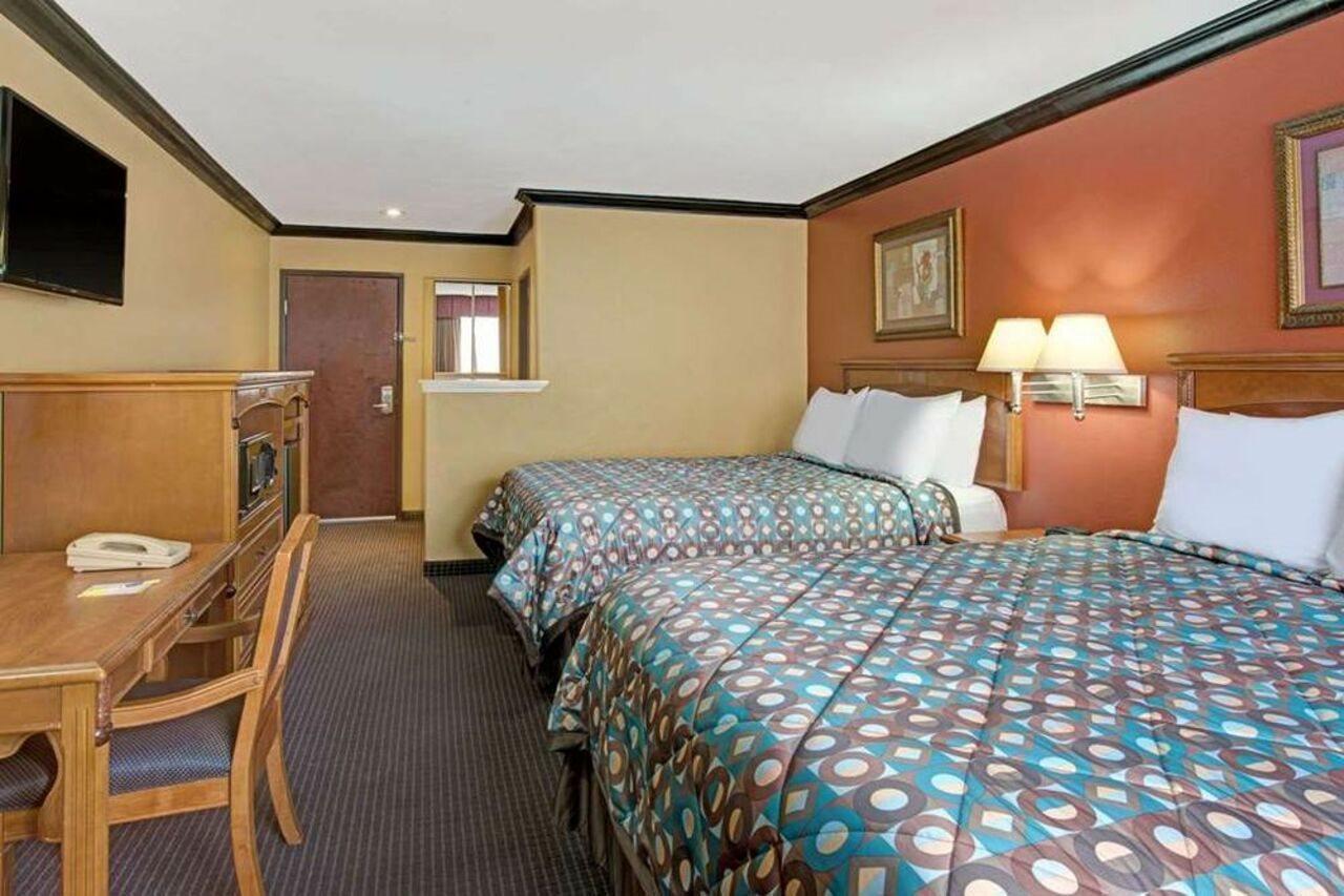 Quality Inn & Suites Sacramento Exterior foto