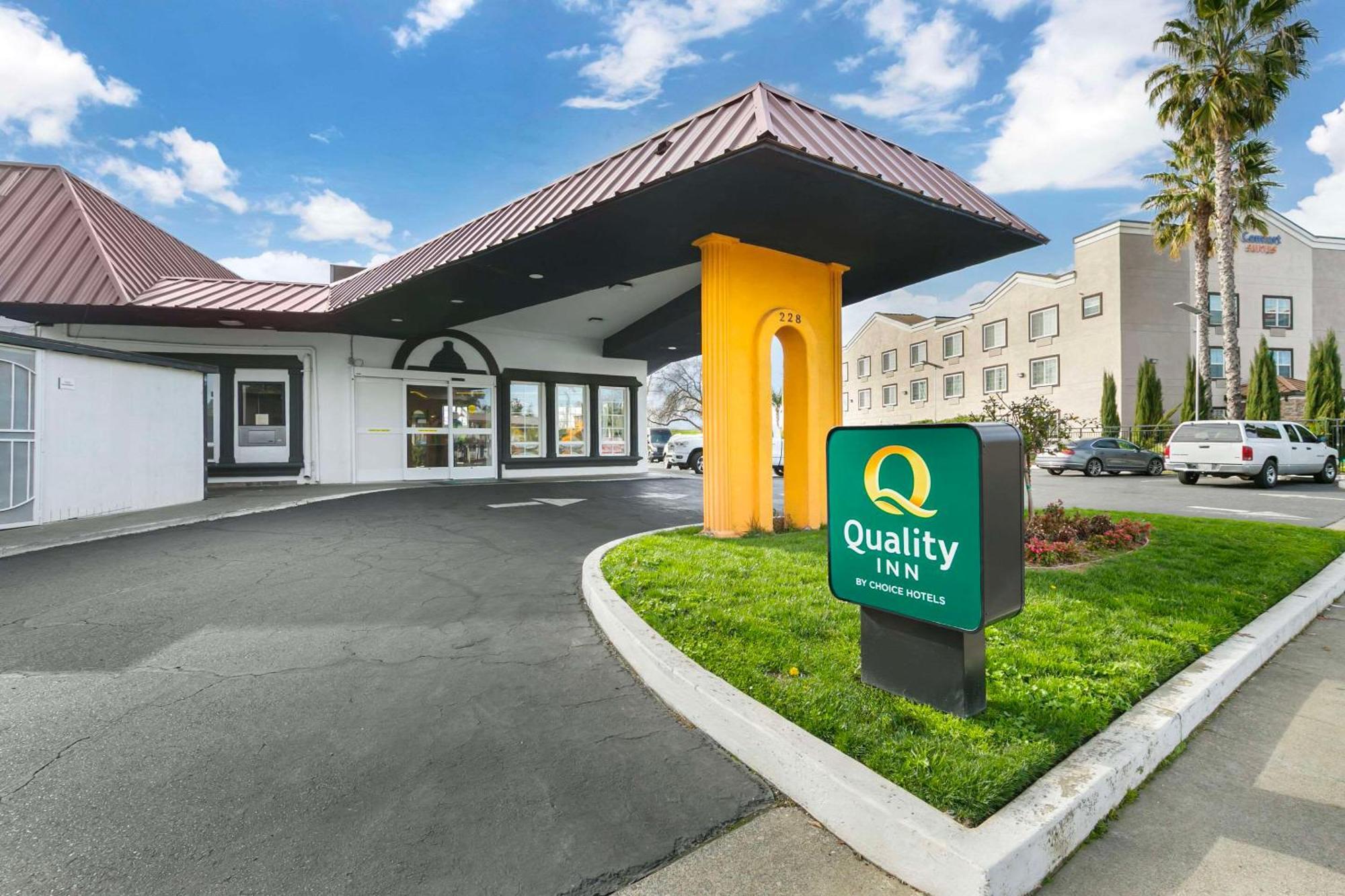 Quality Inn & Suites Sacramento Exterior foto